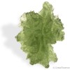 Magnifiquement découpée, la Moldavite de Besednice est très rare.