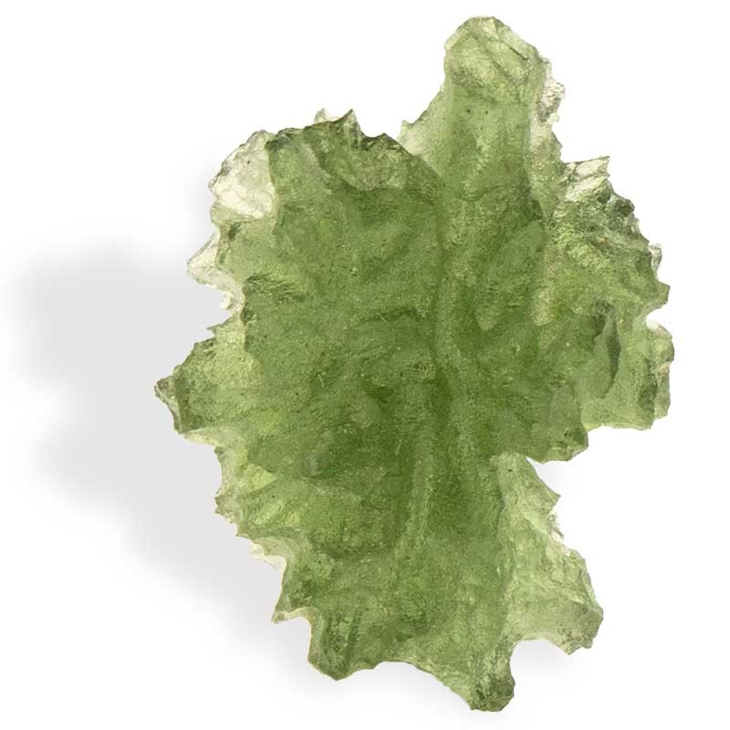 Magnifiquement découpée, la Moldavite de Besednice est très rare.