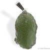 Moldavite authentique, naturelle, specimen entier en pendentif