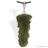 La Moldavite est par excellence la pierre d’ouverture du cœur, et de façon plus large, d’ouverture à la vie.