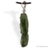 Moldavite en pendentif, pierre d'ouverture du coeur